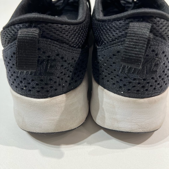 Women’s Nike Air Max Thea - Picture 4 of 15